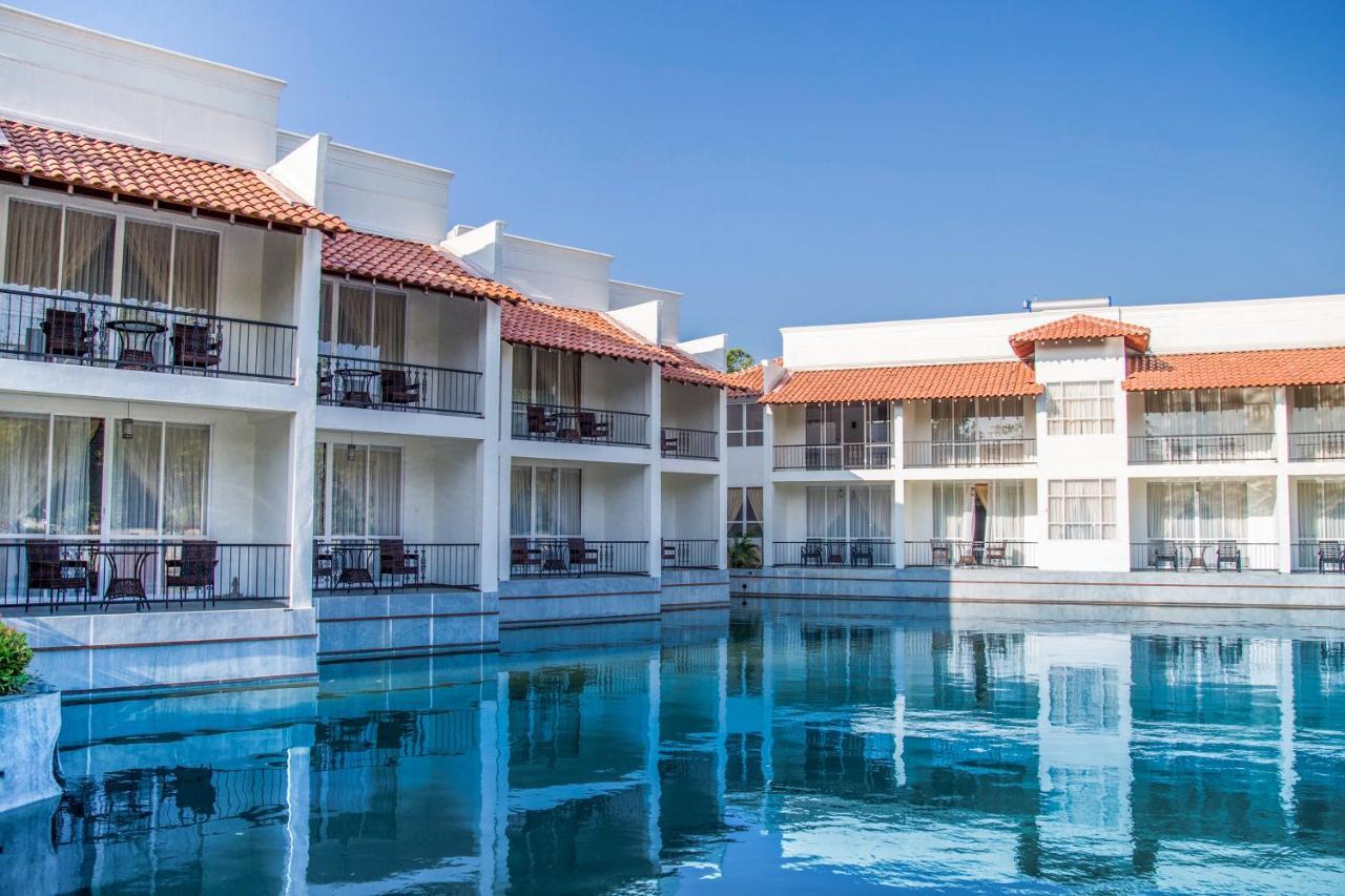 The Covanro Airport Hotel - Katunayake Gampaha Exterior foto