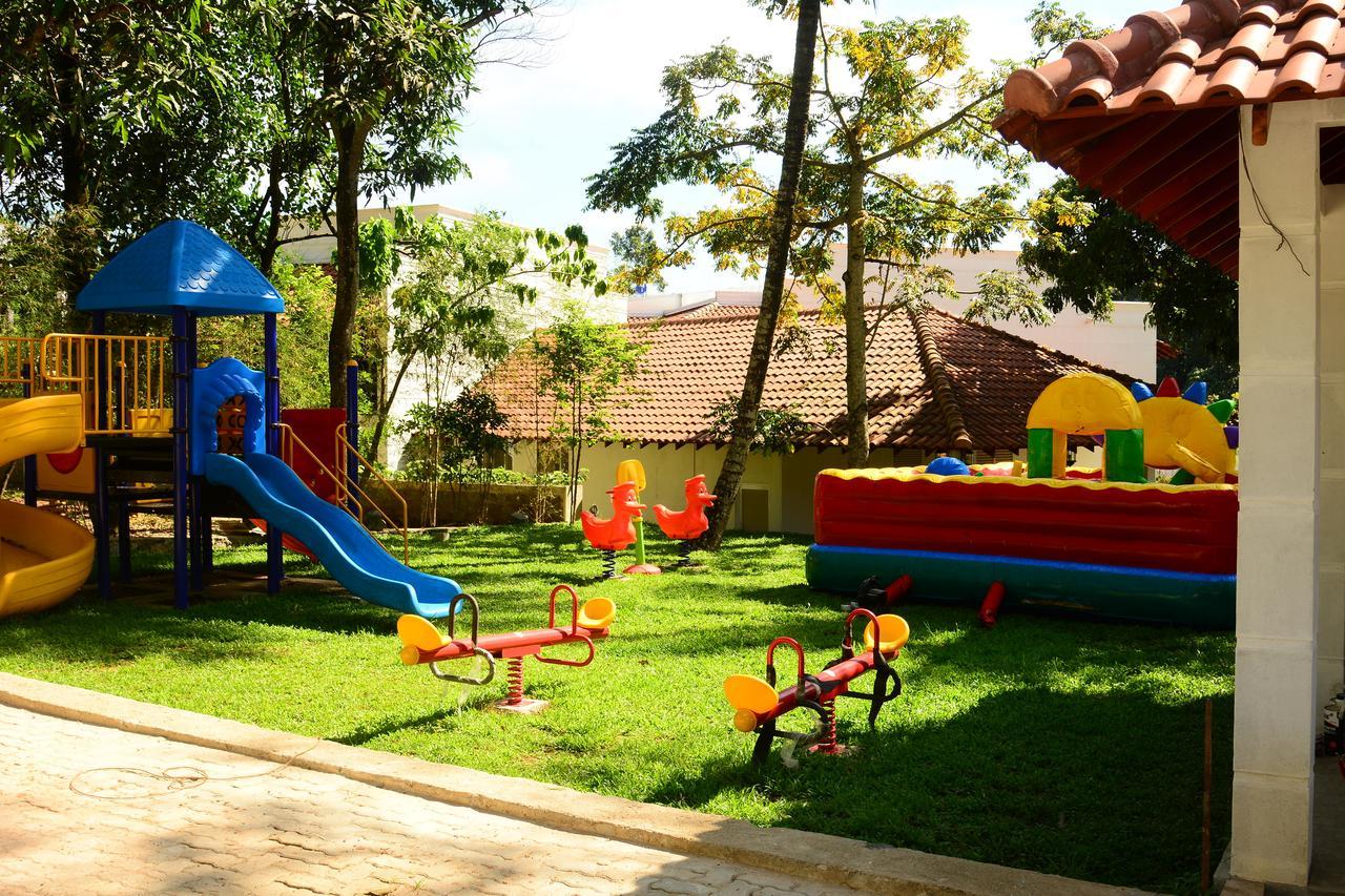 The Covanro Airport Hotel - Katunayake Gampaha Exterior foto
